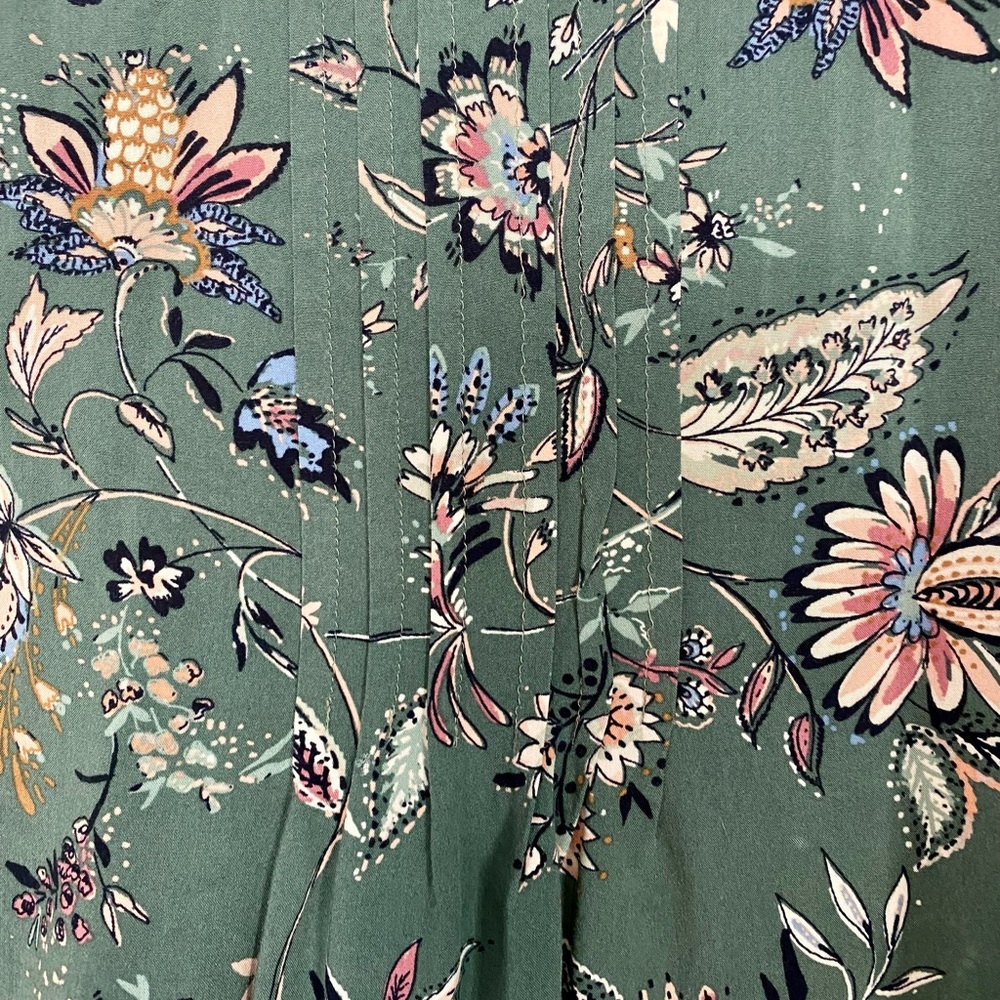 J. Jill Sage Green Floral Short Sleeve Pin Tuck Pullover Midi Dress Size M - Picture 10 of 10